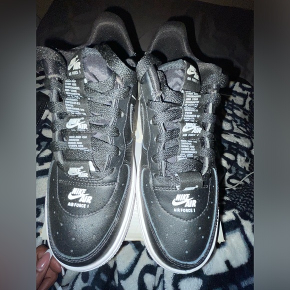 Black airforces - Picture 2 of 4